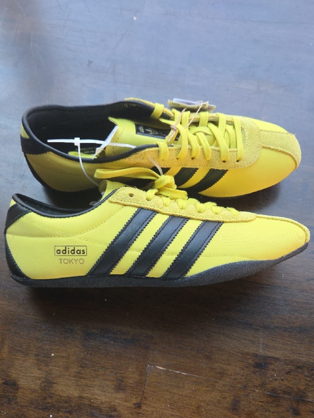 Adidas Size 8 Tokyo Men's Yellow and Black Retro Sneakers NEW With Tags - Picture 10 of 10